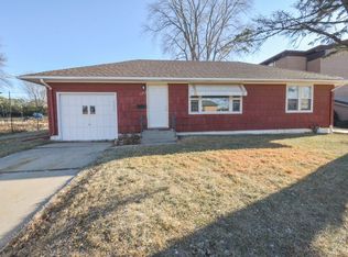 1302 12th Ave NW, Rochester, MN 55901