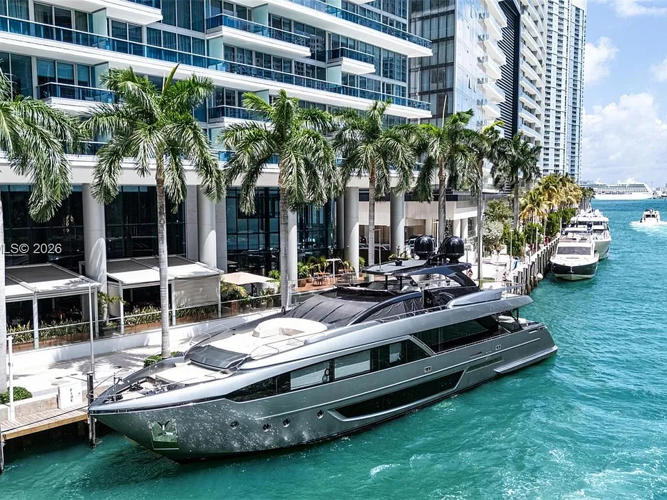 200 Biscayne Boulevard Way #3311