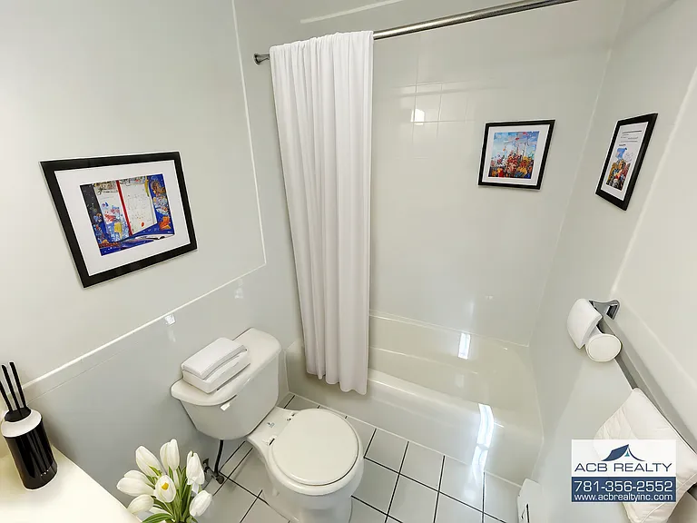 65 Elmwood Park — Photo 2