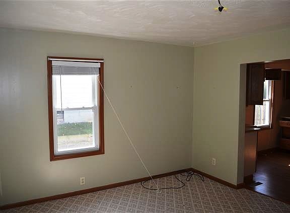 4th image of 499 Boals Ave