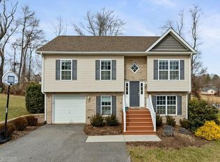 117 Summit Rdg, Radford, VA 24141