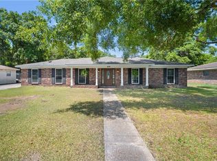 609 Oakmont St, Saraland, AL 36571