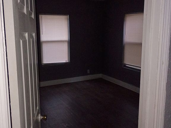 4th image of 3048 Phyllis St