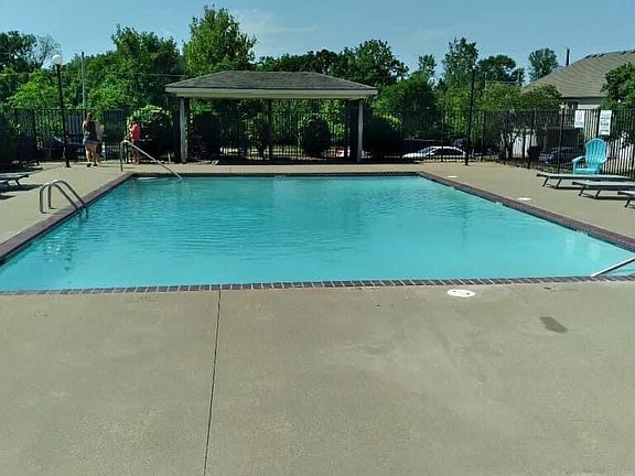 3rd image of 8616 N Cleveland Ln #8616
