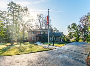 1921 Tabby Ln, Altavista, VA 24517