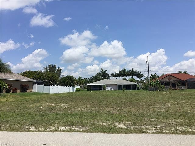 1st image of 1717 SW 52nd St
