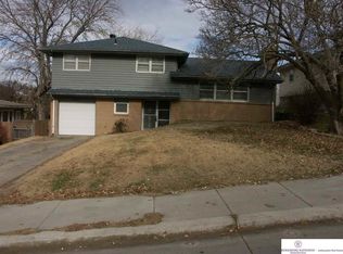 4920 Manderson St, Omaha, NE 68104
