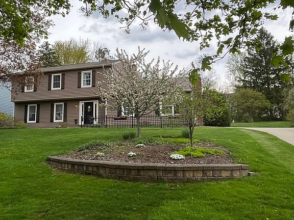 2nd image of 71 Parmelee Dr