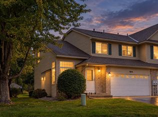 9876 Hamlet Ln S, Cottage Grove, MN 55016