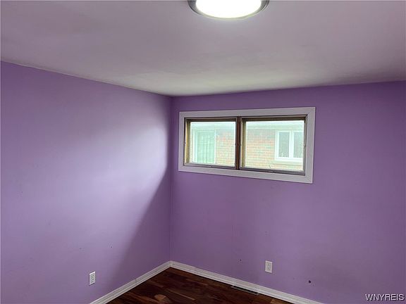 4th image of 92 Carmen Rd