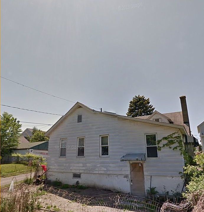 2nd image of 641 Palm St