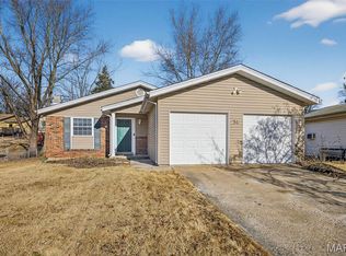 34 Southwinds Dr, Saint Peters, MO 63376