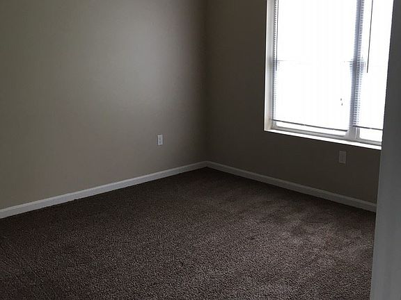 4th image of 5280-5282 Crab Apple Dr #202