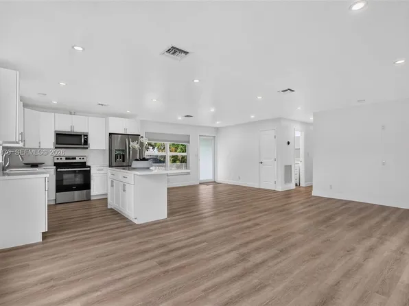 3042 Hayes St, Hollywood, FL 33021