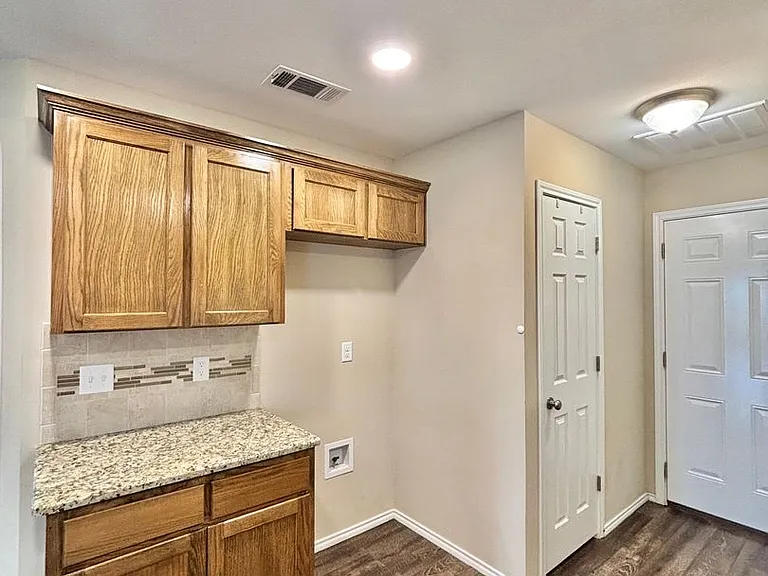 4245 Sedona Trl — Photo 8