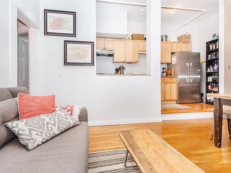 29 Fayette St #12 — Photo 2