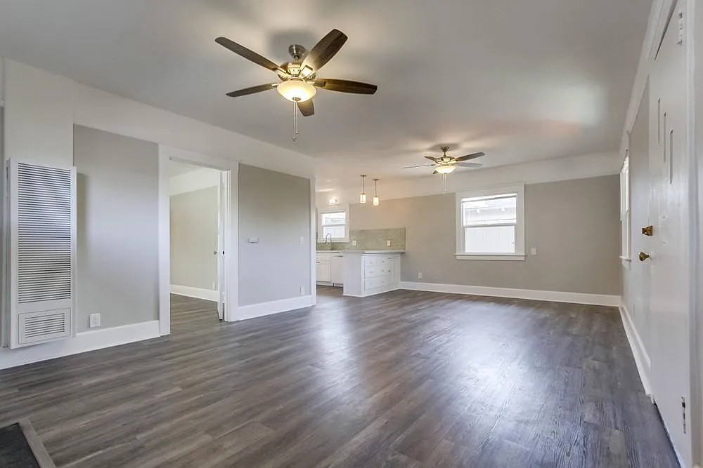 2 bed, 1150 sqft, $3,295 — Photo 4