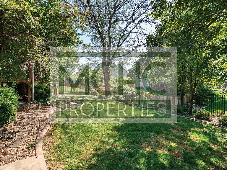 5909 W 153rd Ter — Photo 31