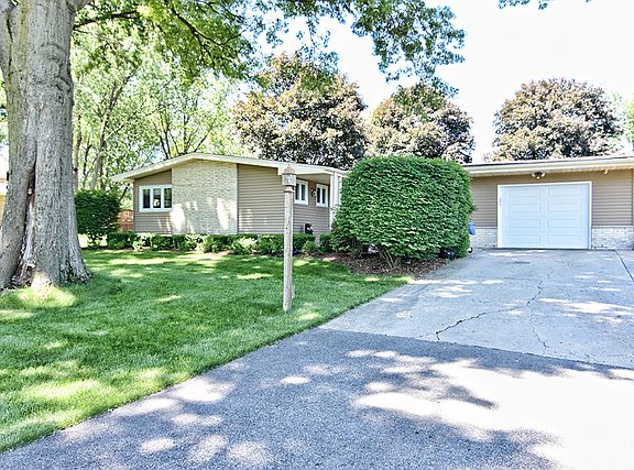 3rd image of 11N670 Win Haven Dr