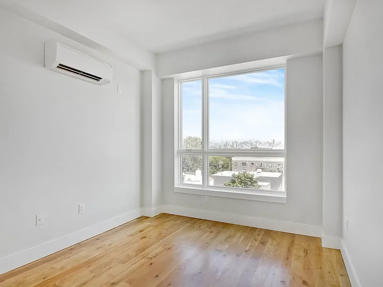 422 Lexington Ave #3C — Photo 3
