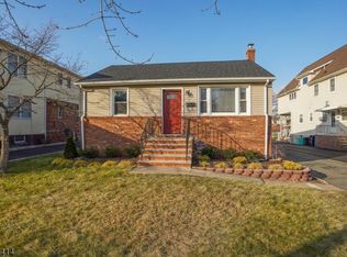 18 Loveland St, Madison, NJ 07940