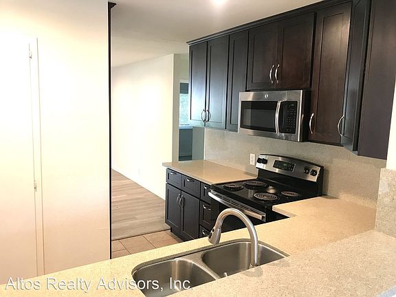 3rd image of 131 Shelley Ave APT 2