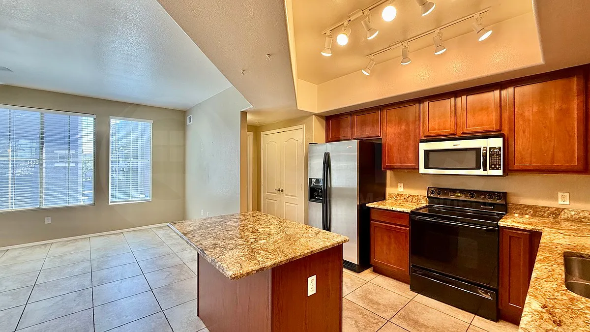 2 bed, 2.5 bath, 1100 sqft, $1,850 — Photo 4