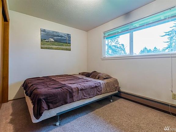 4th image of 8815 E D St