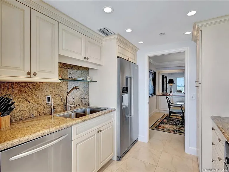 500 Ocean Dr #W-11 — Photo 21