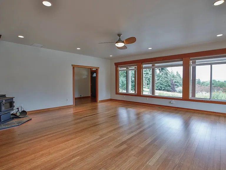 2385 Lake Forest Dr — Photo 12