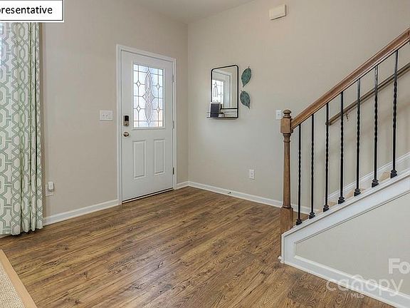 2nd image of 3837 Rosewood Dr