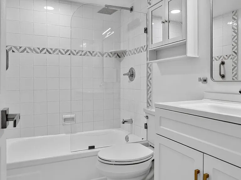 3045 Cornwall Dr #C — Photo 16