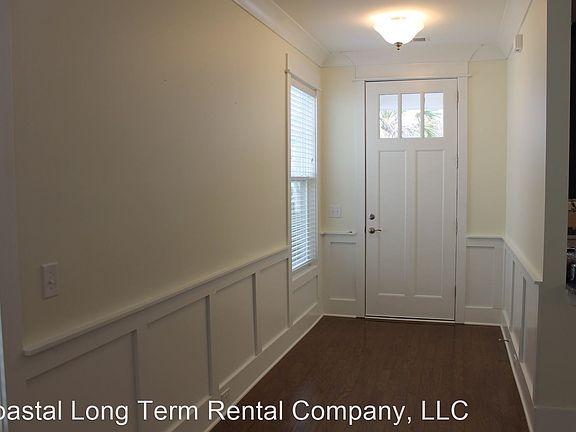 4th image of 12 Dewees Ln