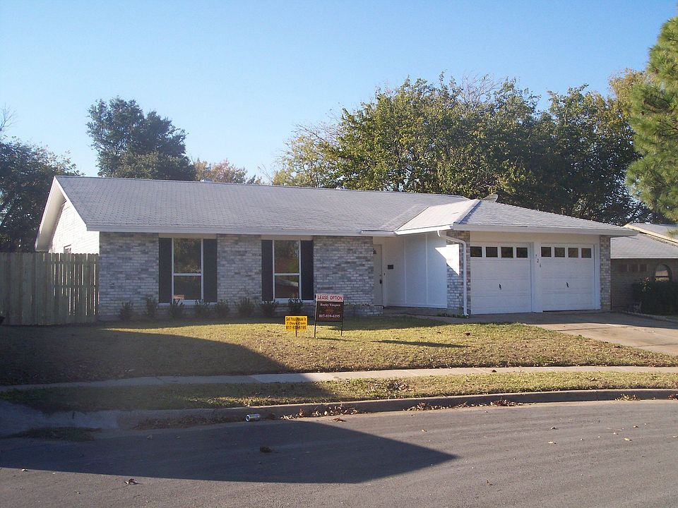 Front View of 726 Salsbury