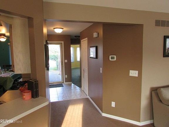 3rd image of 49257 Edinborough Dr
