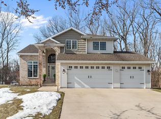 2732 W Independence Ct, Appleton, WI 54914