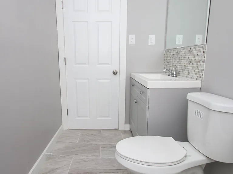882 N Fallon St — Photo 23