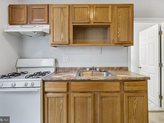 2nd image of 2528 N 5th St Floor 2