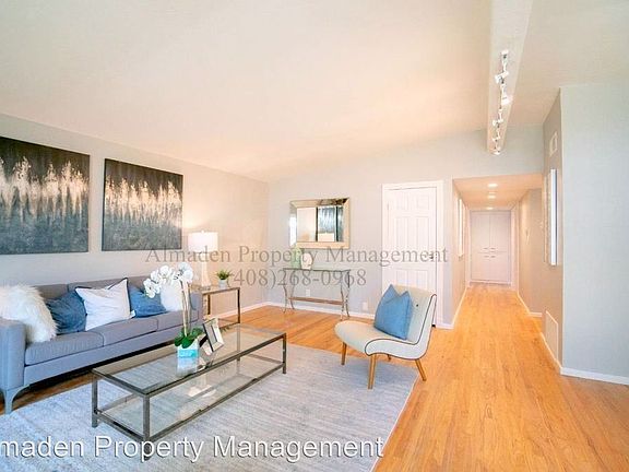 2nd image of 5471 Escover Ln