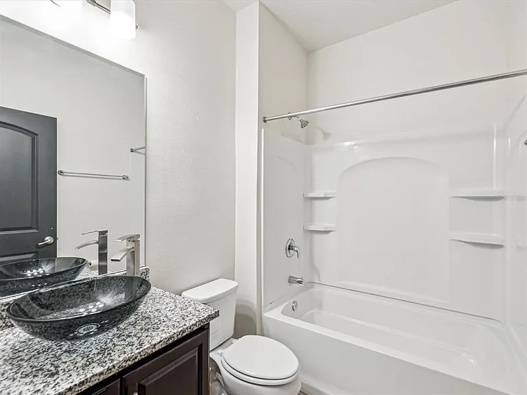 11525 Southern Creek Dr — Photo 6