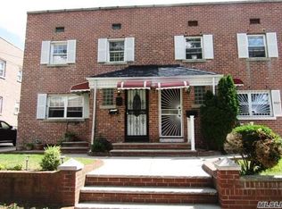 8825 211th St, Jamaica, NY 11427