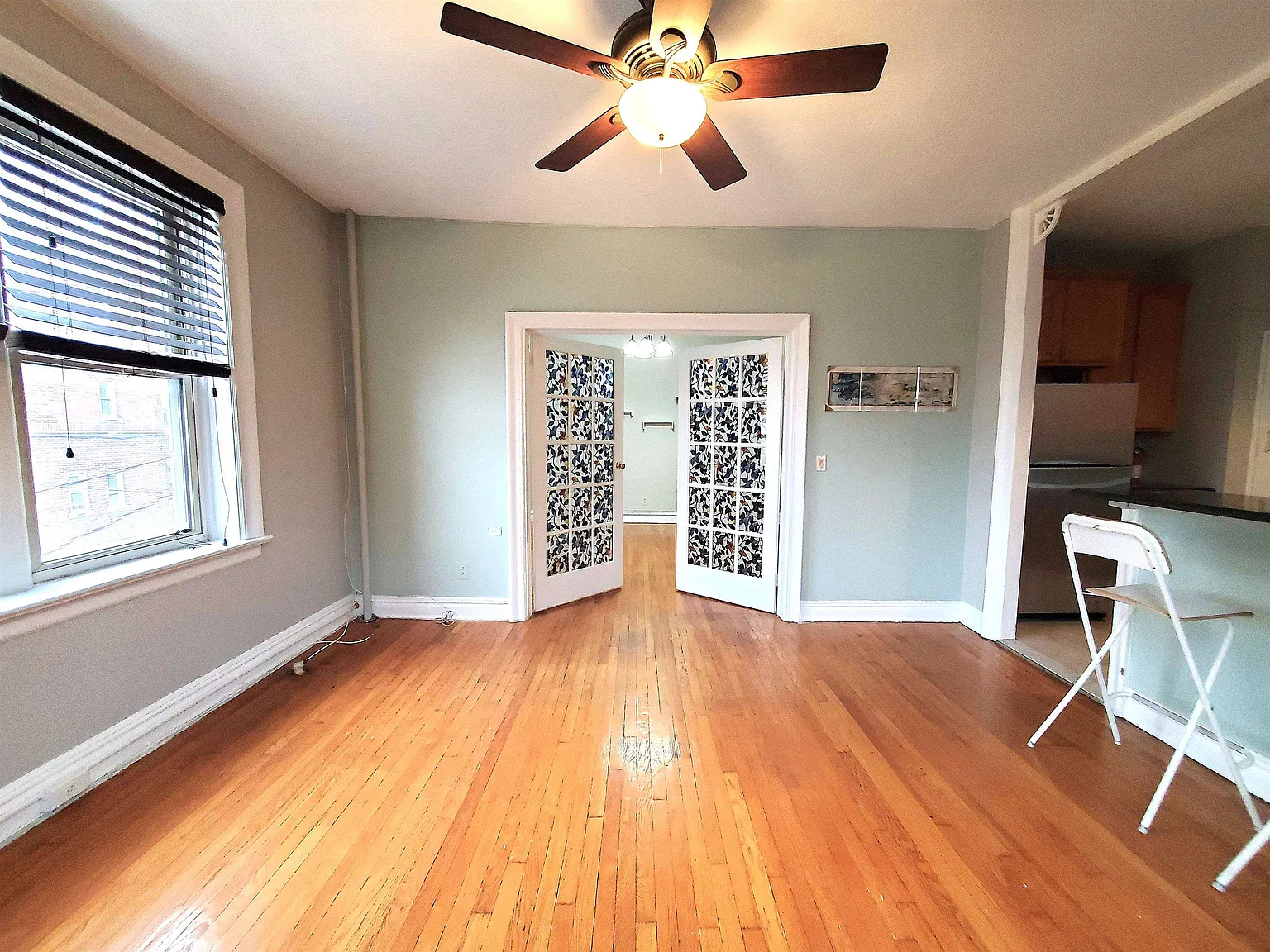 2 bed, 1.0 bath, 900 sqft, $2,350 — Photo 4