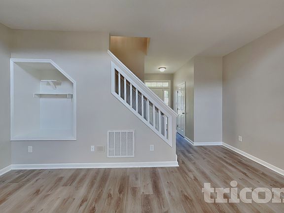 3rd image of 5224 Anchorage Way