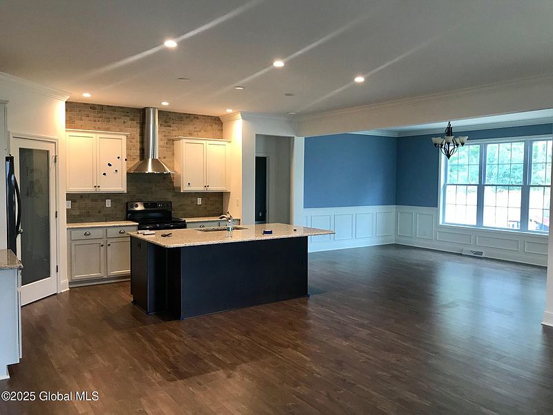 5th image of 30 Windrow Way