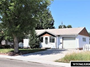 524 Pineview Pl, Casper, WY 82609