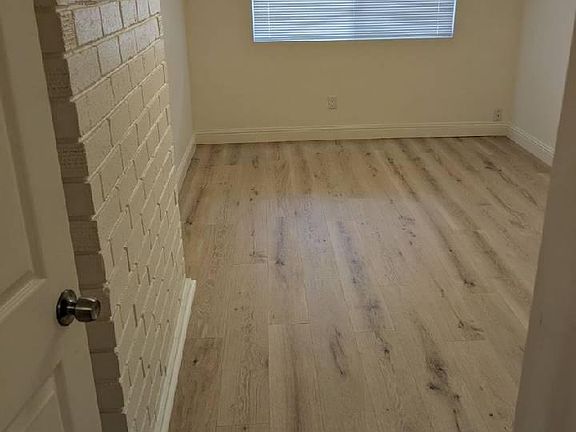3rd image of 8925 Curbaril Ave