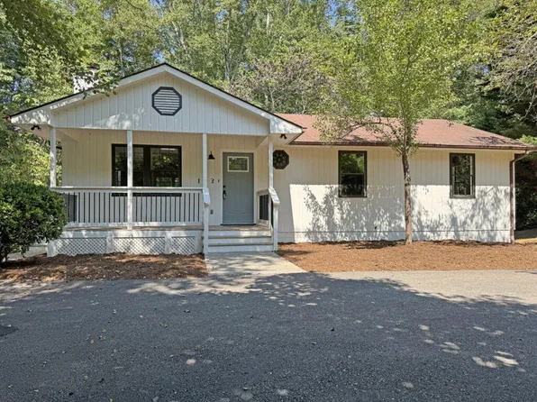 103 Land Harbor Ln, Moneta, VA 24121