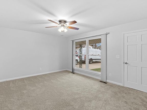 2nd image of 5211 Ville Cecelia Ln