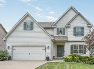 8905 NE 117th St, Kansas City, MO 64157
