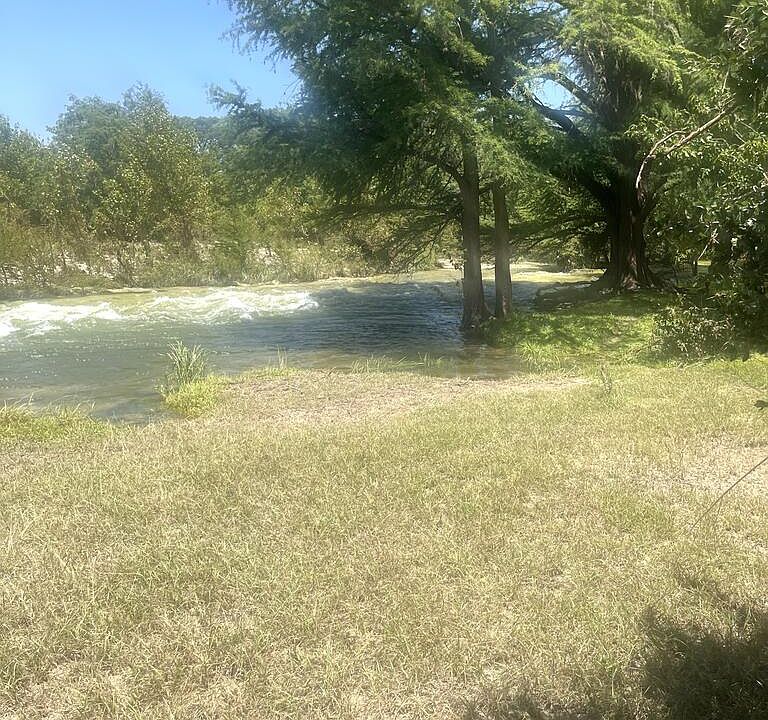 1st image of 405 Cold Springs River Dr